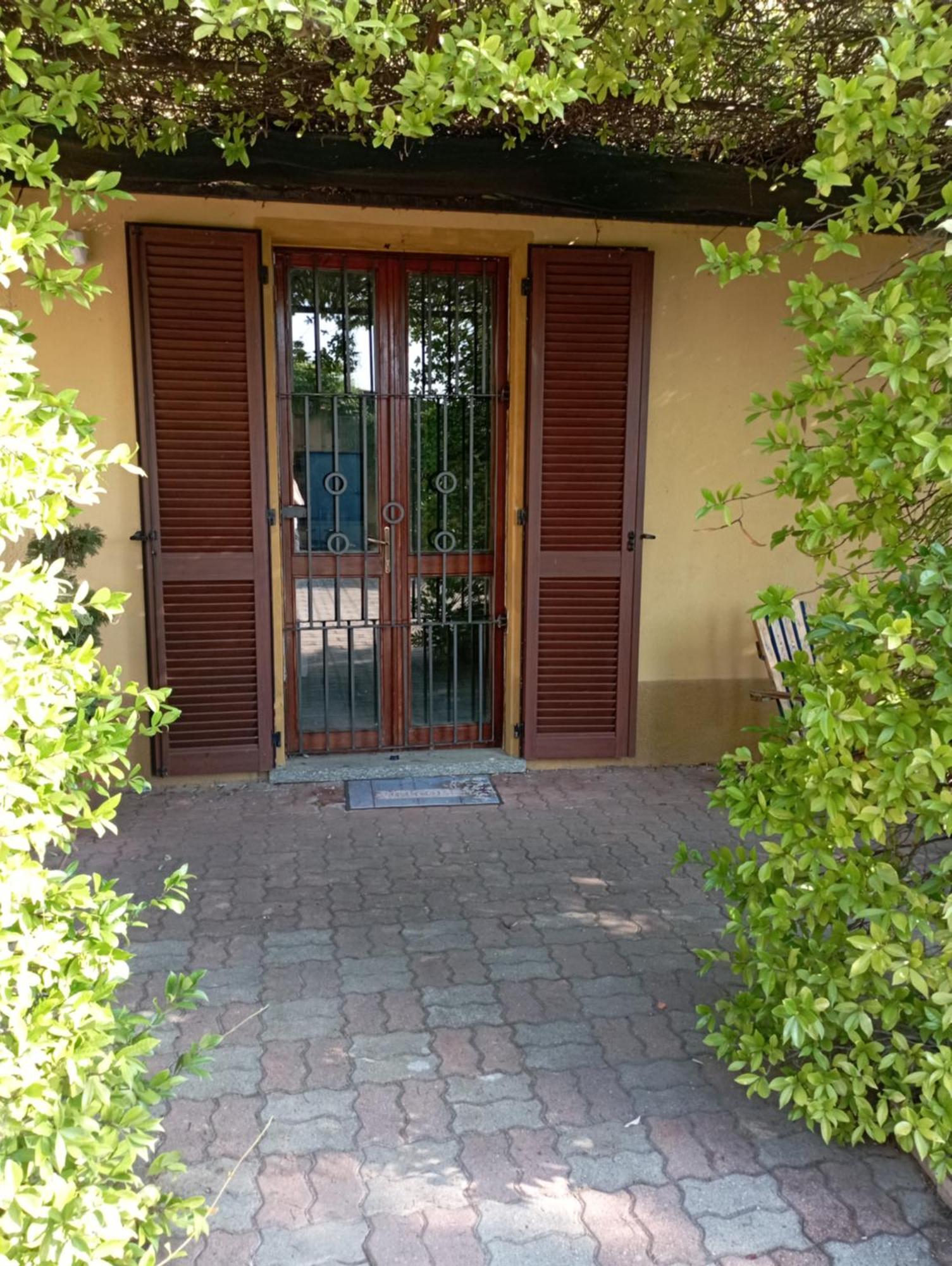 Casa Vacanza Il Colle Del Vento Calosso Exteriör bild
