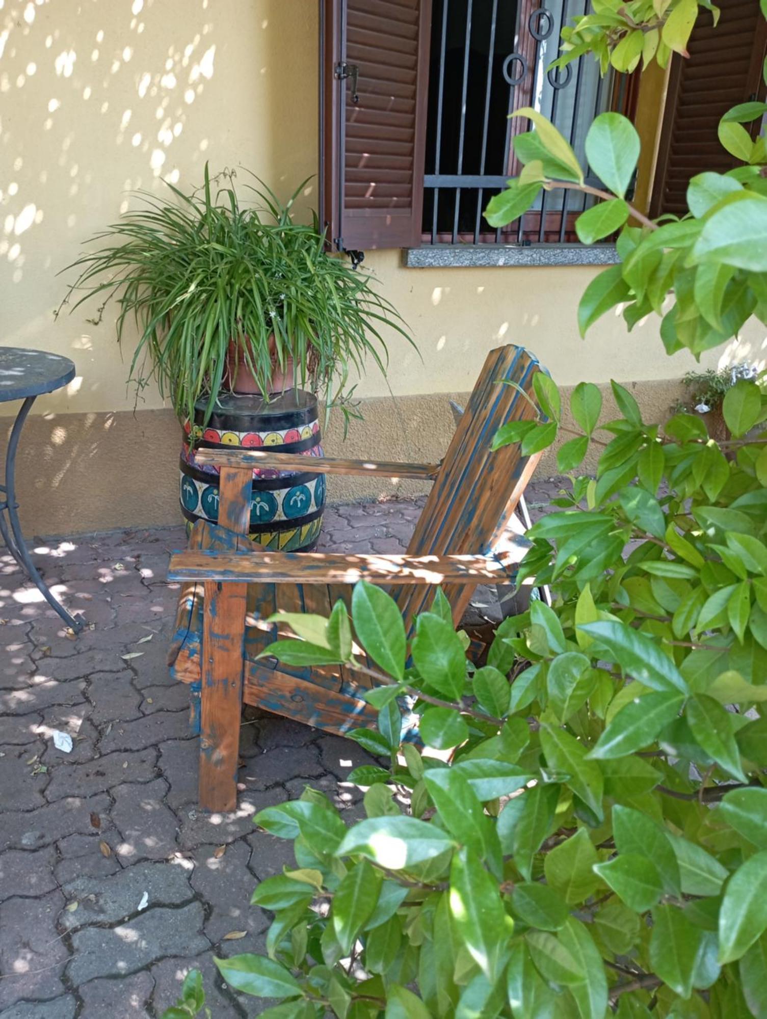 Casa Vacanza Il Colle Del Vento Calosso Exteriör bild